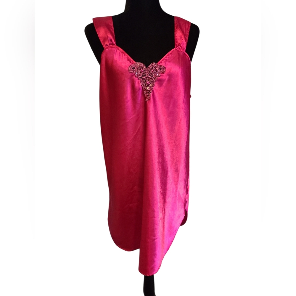 Unforgettable Nightgown‎ Fuschia Satin Embroidered And Sequined Butterfly Sz L